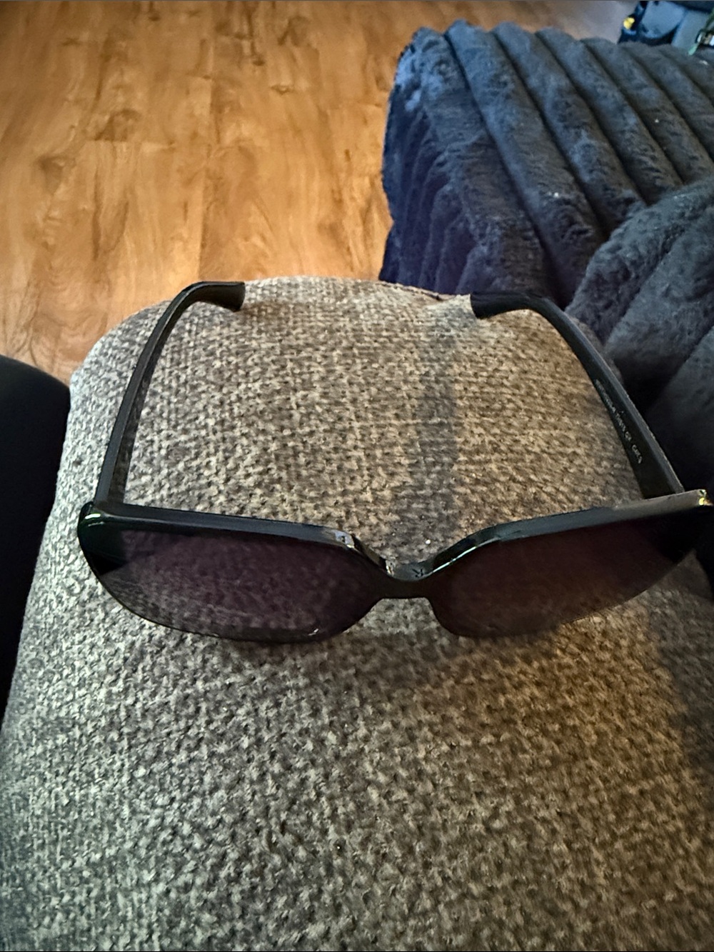 Women's Black Tahari  Sunglasses with Dark Lenses
